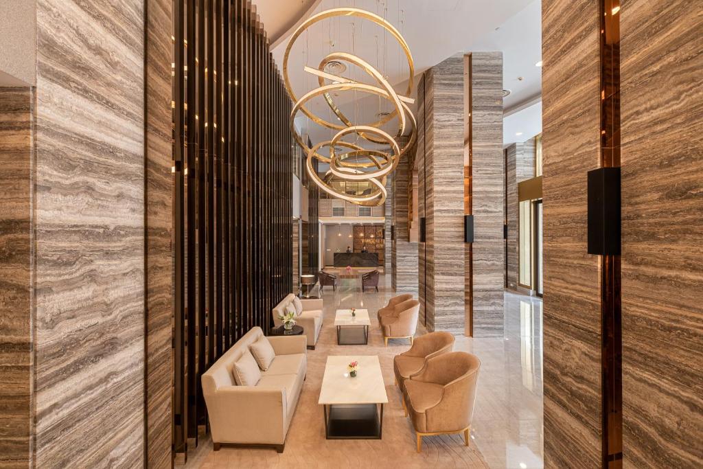 Posezení v ubytování Yangon Thanlwin Hotel