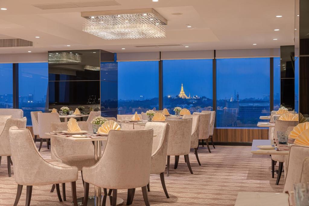 Restaurace v ubytování Yangon Thanlwin Hotel