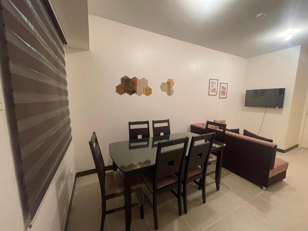 The Celandine Two Bedroom Suite - Housity