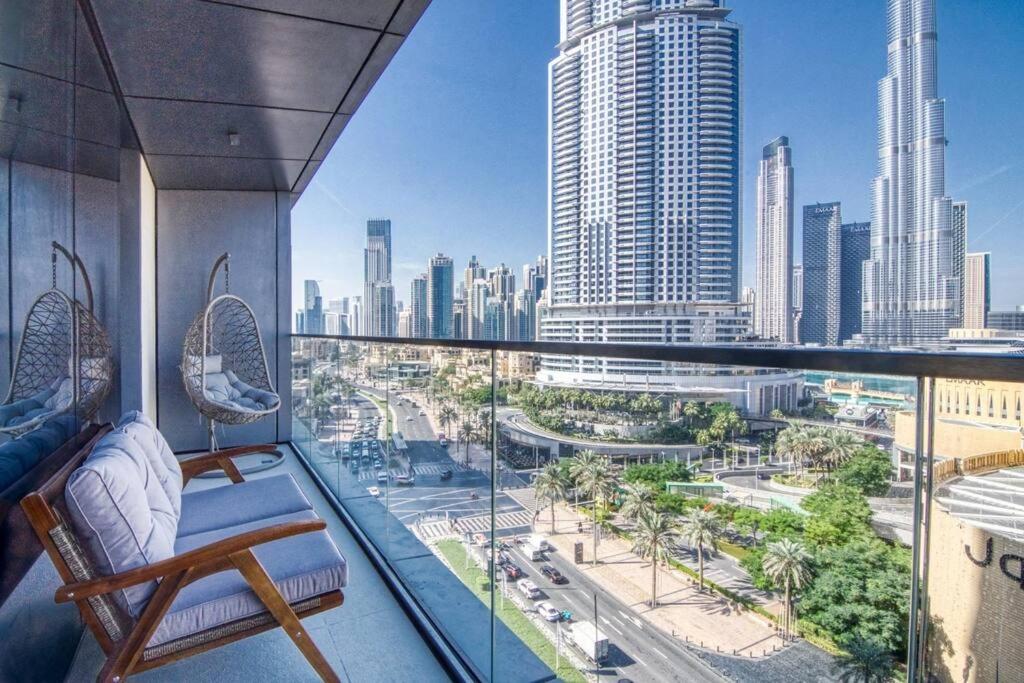 Phenomenal 1BR Burj Khalifa View at Boulevard Point - One-Bedroom Apartment