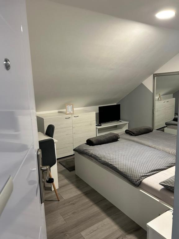 Sobe “Stari Grad-Samobor” - 2