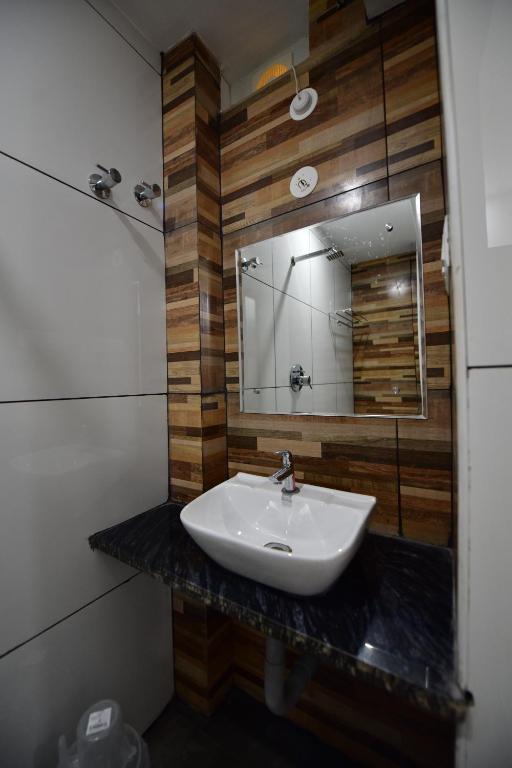 Koupelna v ubytování Hotel Surya Lodge