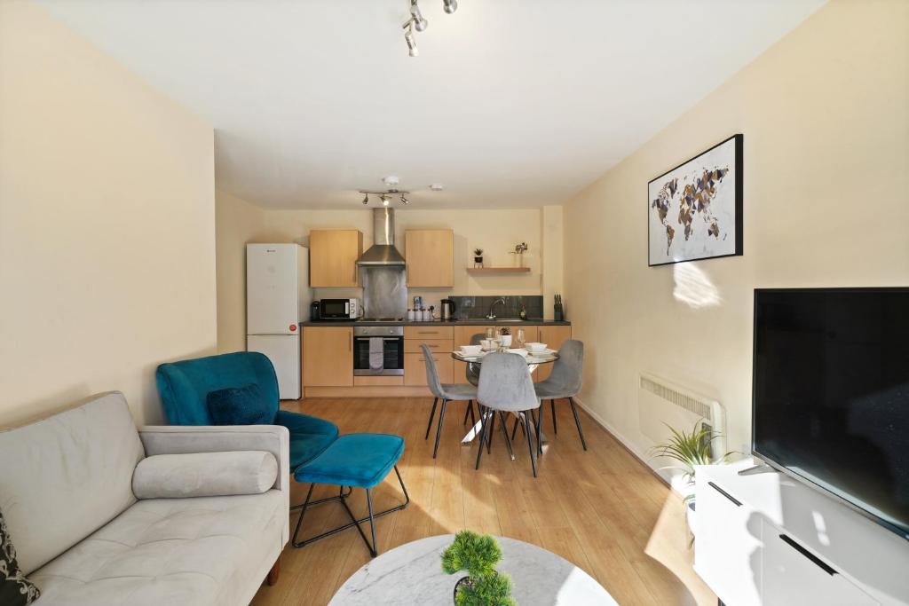 Modern 2 Bed Flat Near the The Canal with Free Parking by Xenox Property Group
