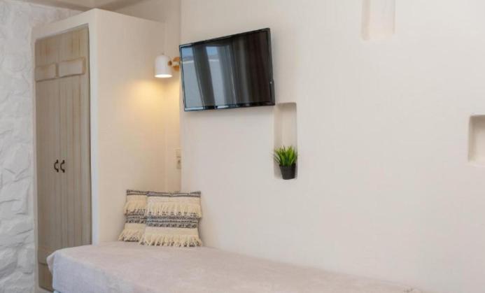 Ampelos Residence Naxos - Triple Room With Balcony