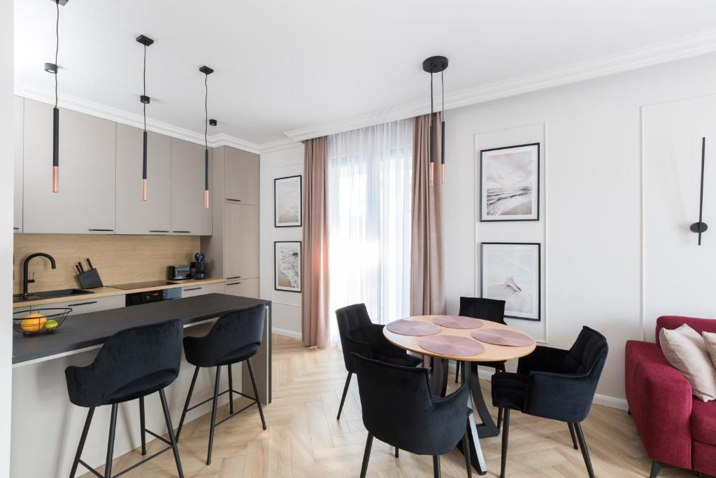 Η κουζίνα ή μικρή κουζίνα στο Apartamenty Par La Mer 4A oraz 4B tuż przy plaży!!!