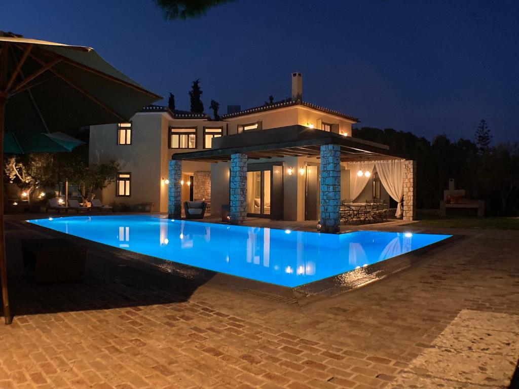 Booking.com: Villa Chloris in Costa, view Sepses island , Πόρτο Χέλι,  Ελλάδα . Κάντε κράτηση ξενοδοχείου τώρα!