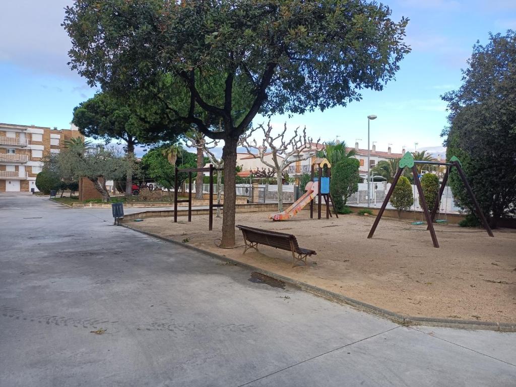 Herní místnost nebo prostor pro děti v ubytování Cambrils Pi Rodó