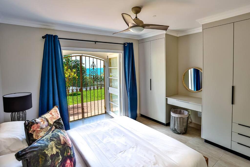 Large sea view, walk to eateries, loadshed free - Housity