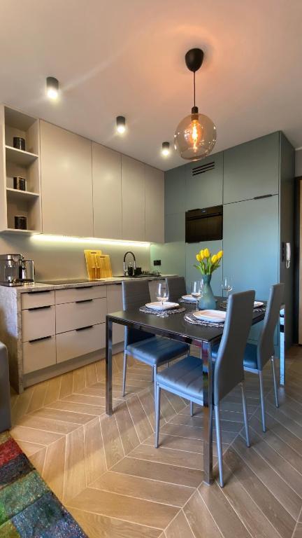 GREY House + free parking - 5