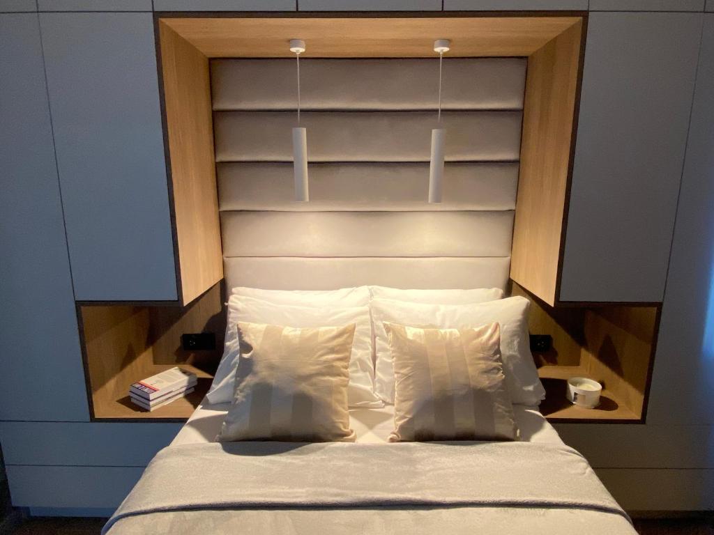 GREY House + free parking - 8