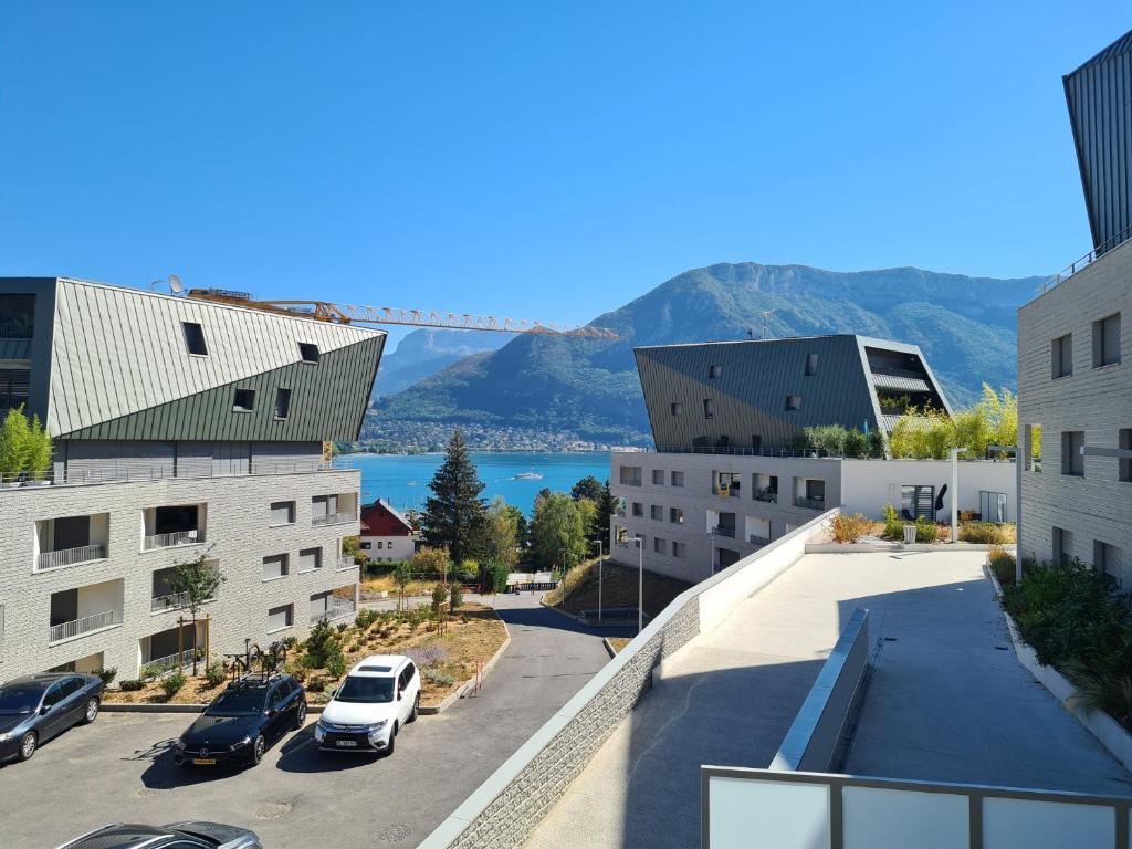 Zdjęcie z galerii obiektu Aux Premières Loges - Vue Lac w Annecy