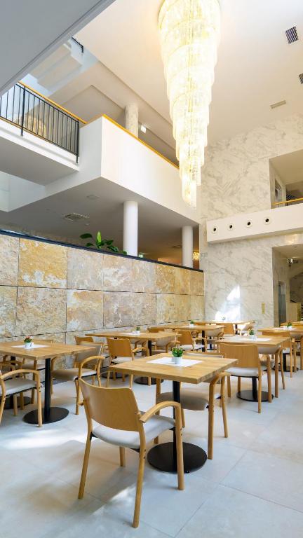 Gartenhotel Altmannsdorf - Resim 33