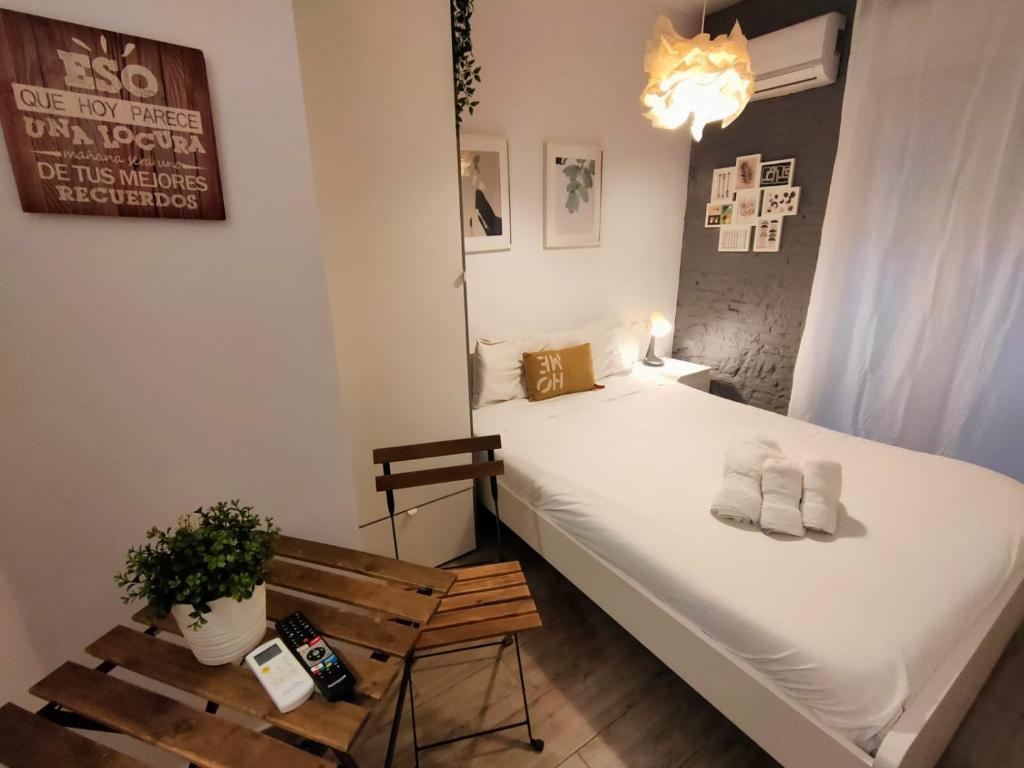 Pequeño Alojamiento con Mini Piscina - NO climatizada - Double Room With Terrace