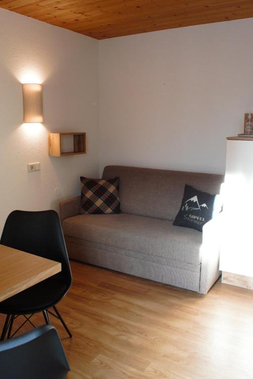 A seating area at Haus Biberkopf