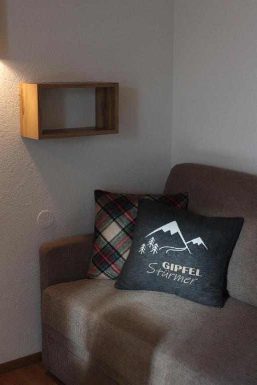 A seating area at Haus Biberkopf