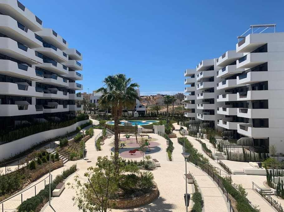Moderno apartamento a 500 m de la playa, Arenales del Sol ...