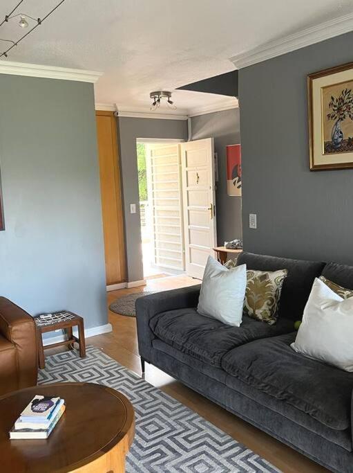 Peaceful Home 2Bed Loft Apartment in Morningside, Johannesburg