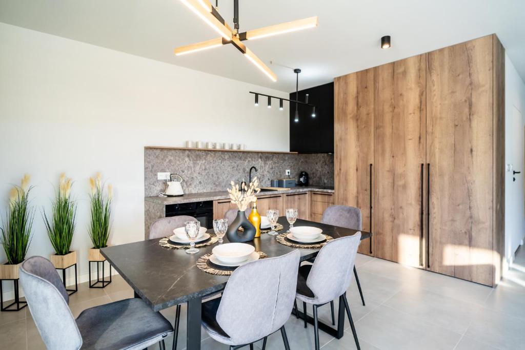 Kuchyňa alebo kuchynka v ubytovaní Apartament Owca na wypasie by Apart Concept Podhale