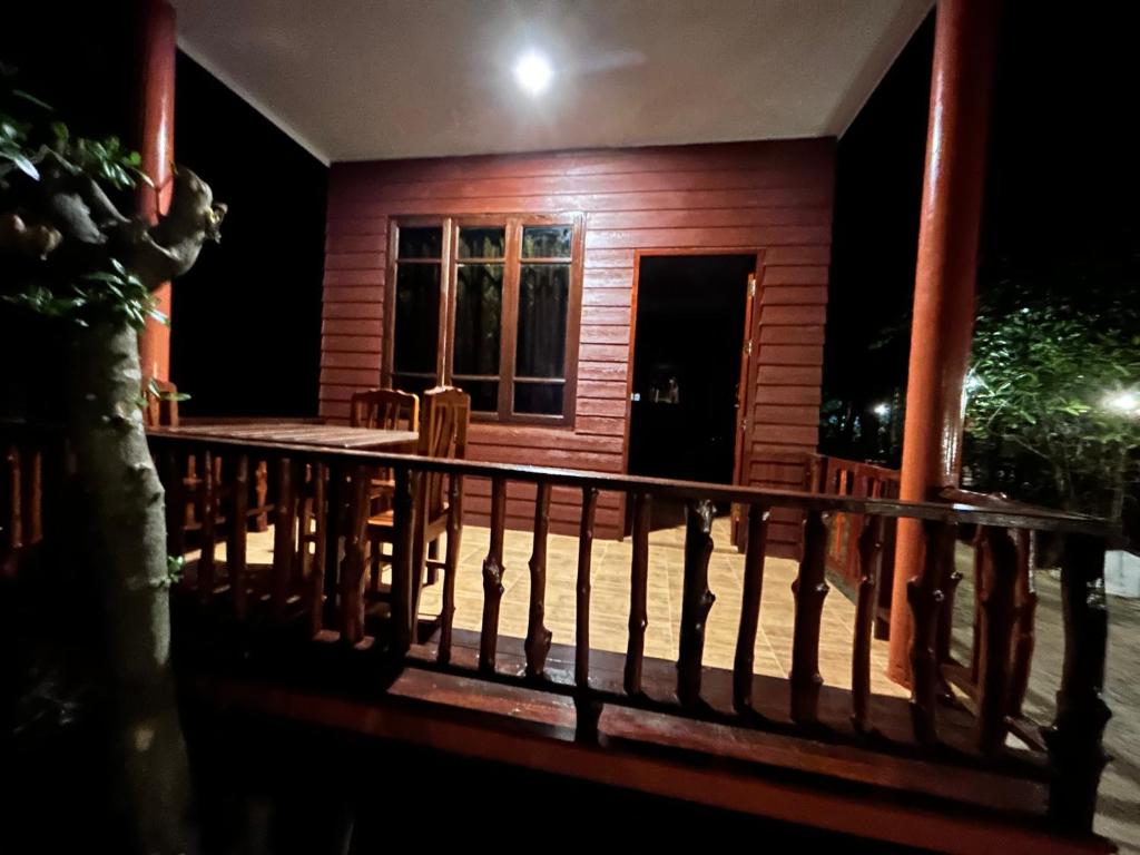 Suchanaree@Laemngop - 18