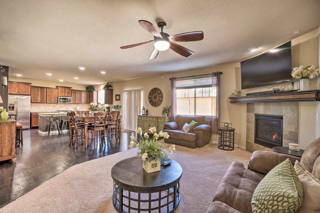 Ferienhaus PetFriendly Parker House Rental with Home Gym! (USA Parker