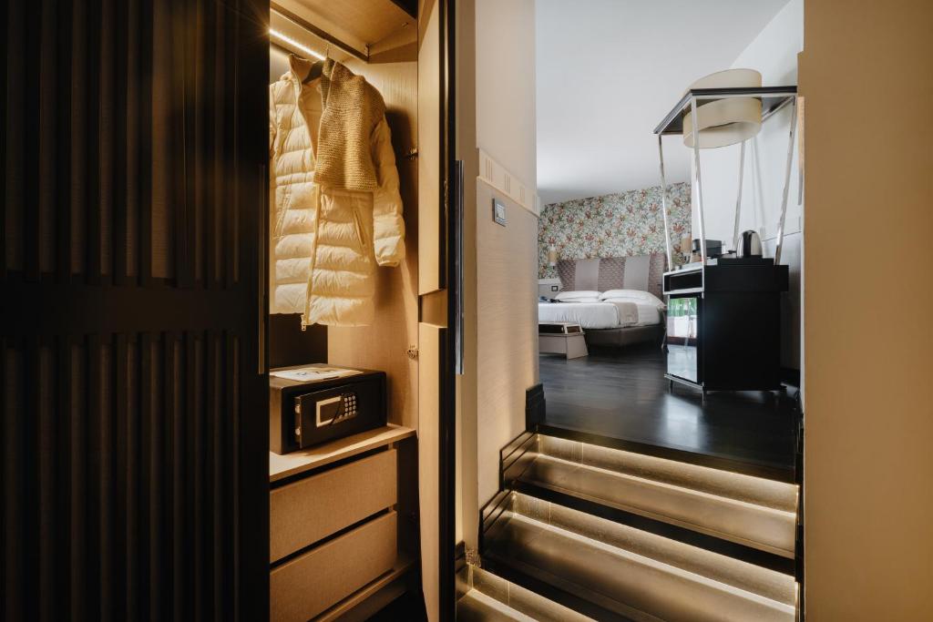 Unica Suites Rome - Resim 26