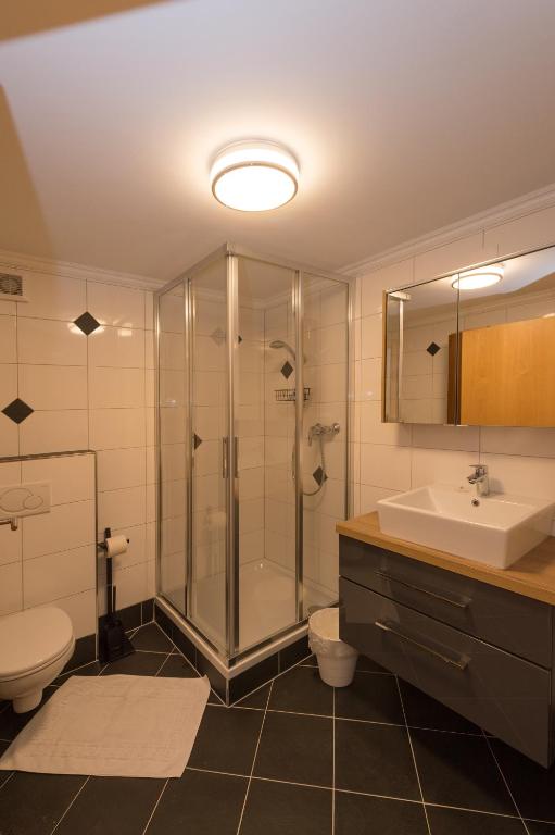 Koupelna v ubytování Gästehaus Ingeborg