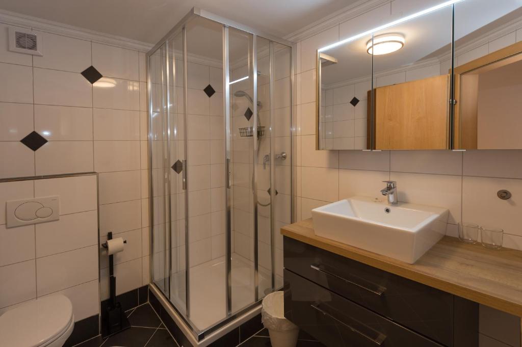 Koupelna v ubytování Gästehaus Ingeborg