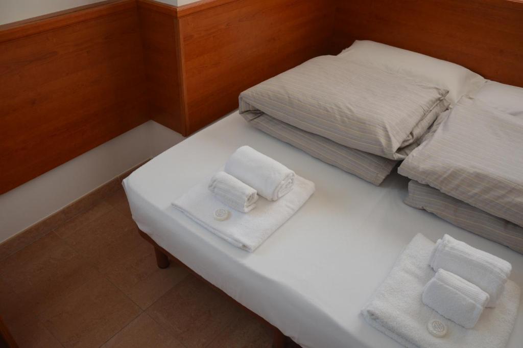 Letto o letti in una camera di Isolabella