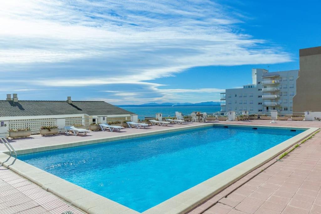 V019 - LAS ROCAS, Roses – Updated 2023 Prices