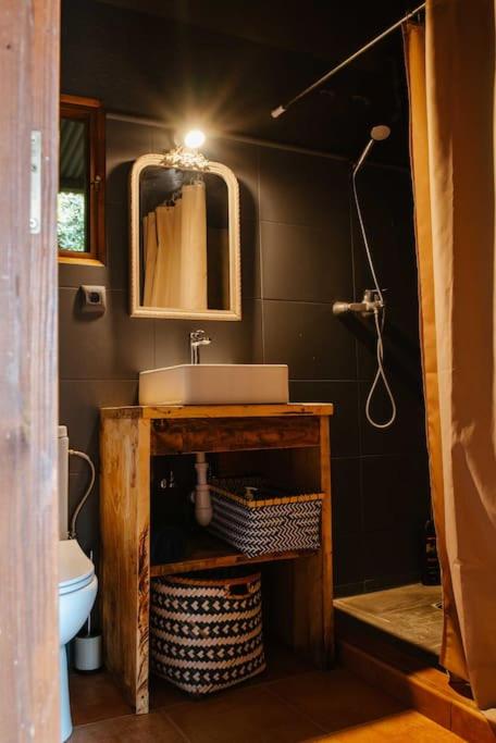 Kúpeľňa v ubytovaní LAS GLICINIAS casa rural en el campo