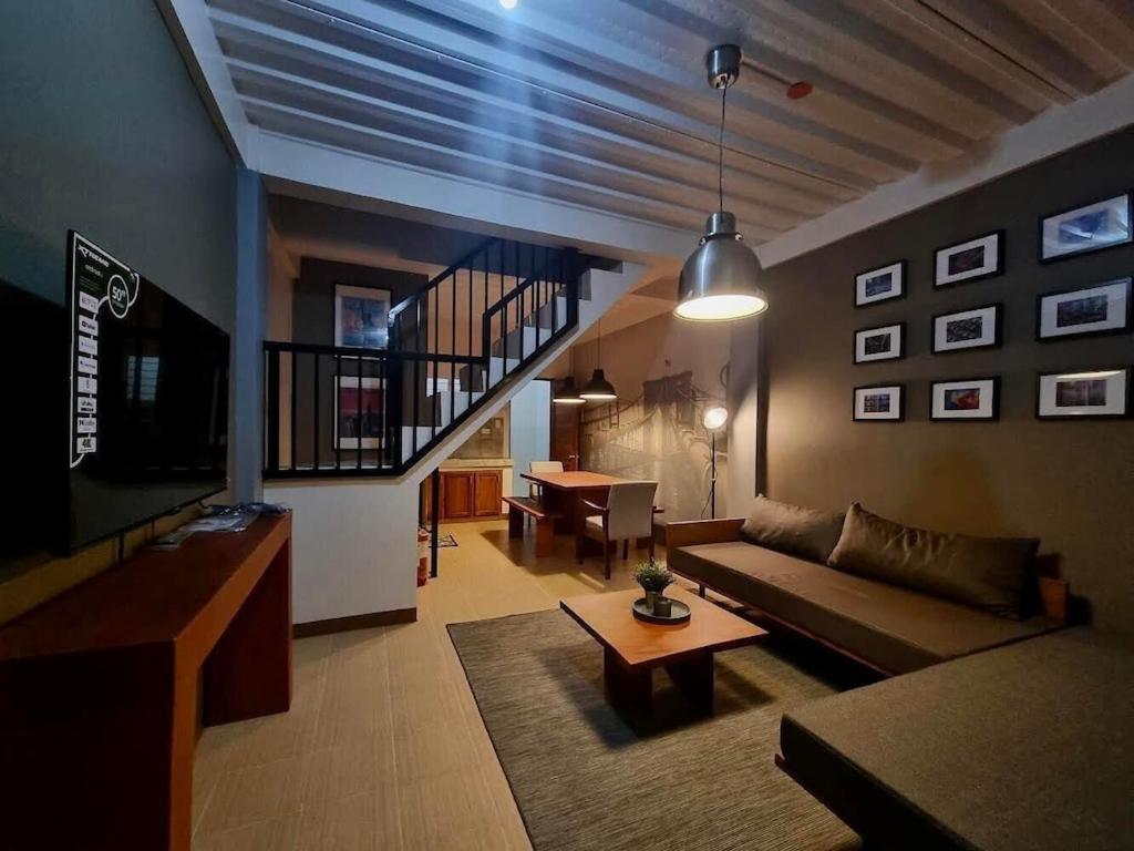 Keep calm and feel New York! - Housity