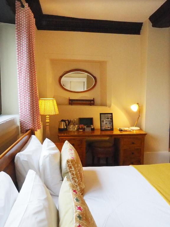 Bear and Ragged Staff - Resim 43