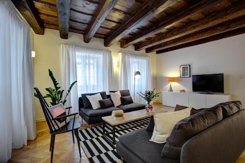 U Kapra Apartments - Executive One-Bedroom Apartment