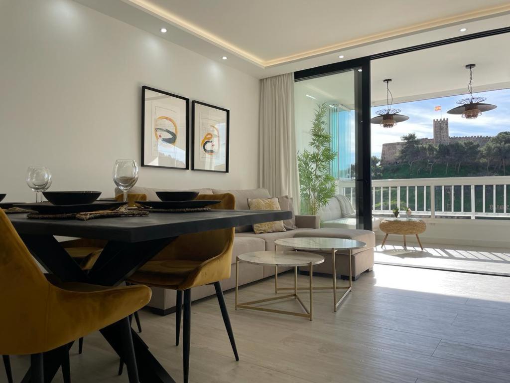 Fotografie z fotogalerie ubytování Piso en Fuengirola Castillo Sohail v destinaci Fuengirola