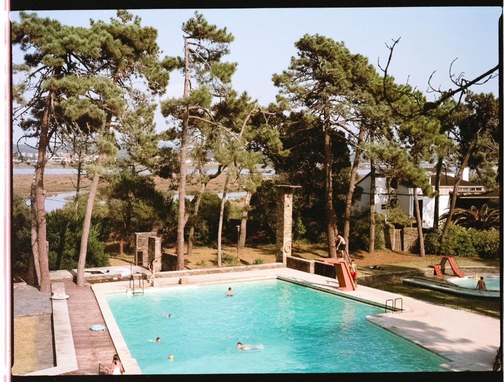 Bazén v ubytování Parque do Rio Ofir Hotel nebo v jeho okolí