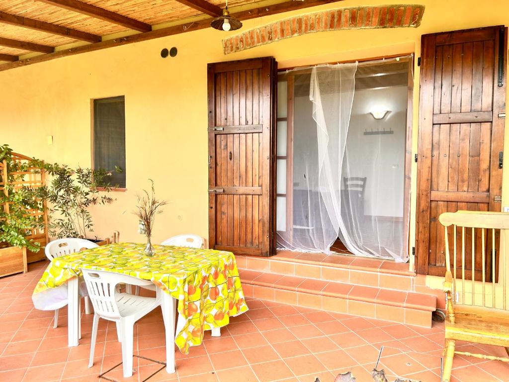 Balkon lub taras w obiekcie I Girasoli di Lari - Bilocale La Margherita