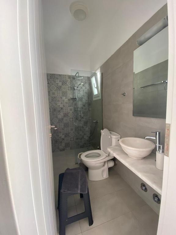 Kúpeľňa v ubytovaní Louros rooms