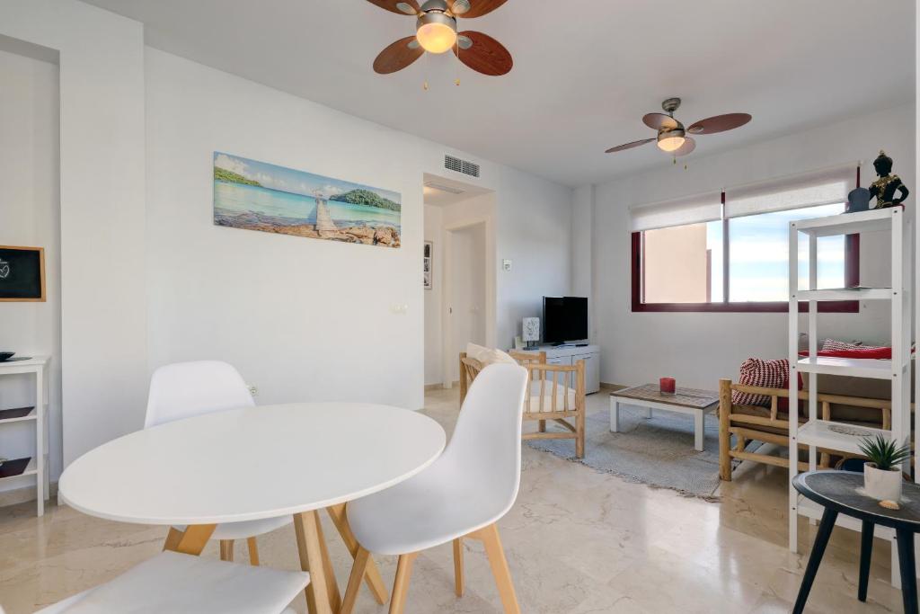 Kép Beautiful penthouse with sea views szállásáról Bahía de Casaresben a galériában