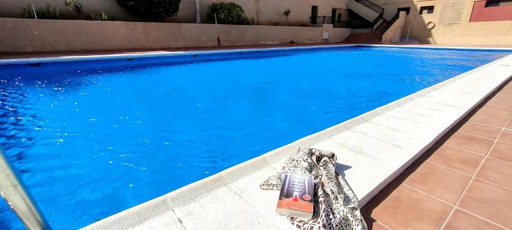 Bazén v ubytovaní CM 2 bd appartment near the sea alebo v jeho blízkosti