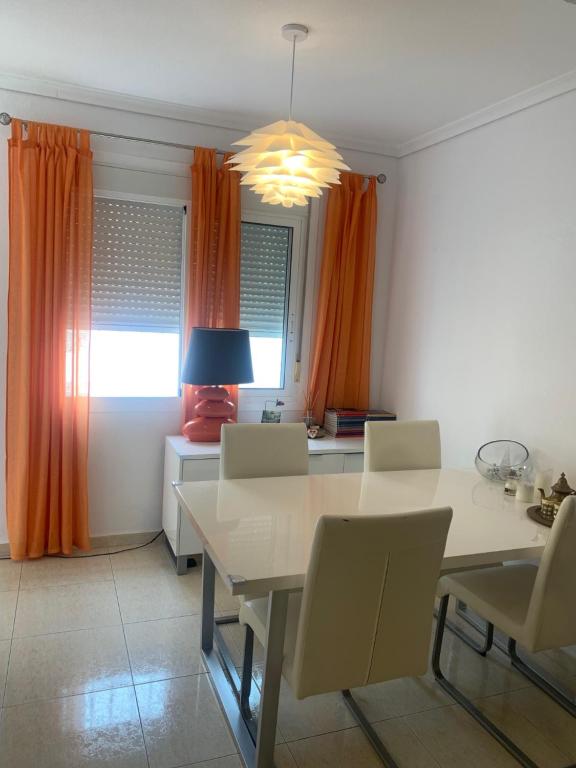 Booking.com: Departamento Adosado tranquilo con piscina y ...