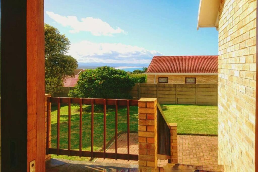 Pet friendly Jeffrey's Bliss, Jeffreys Bay (updated prices 2024)