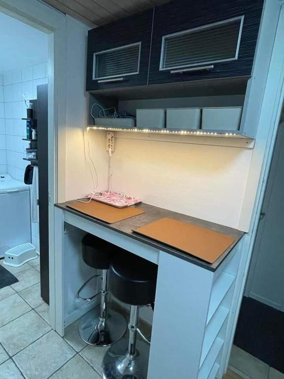 Kuchyň nebo kuchyňský kout v ubytování ÖLJERSJÖ COTTAGE