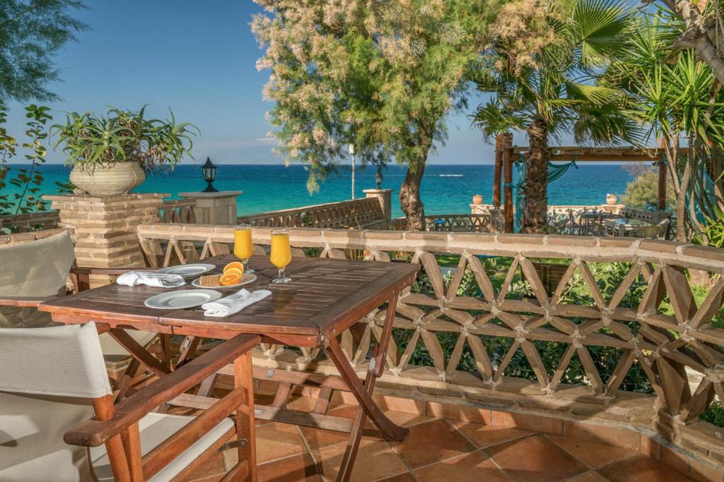 Porta del mar Beach Resort - One-Bedroom Villa