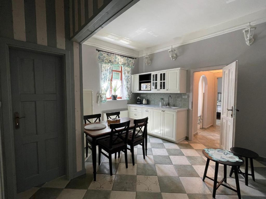 Kuchyň nebo kuchyňský kout v ubytování Pension Amadeus & Apartments