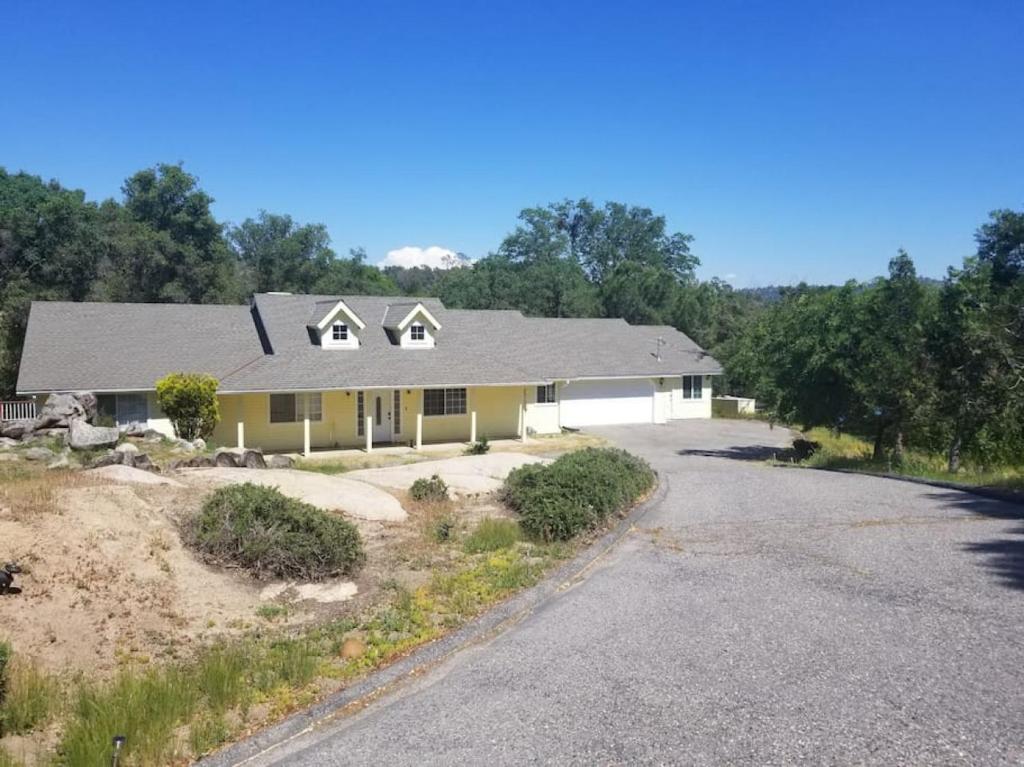 Villa in Yosemite Lakes Park, Coarsegold Aktualisierte Preise für 2023