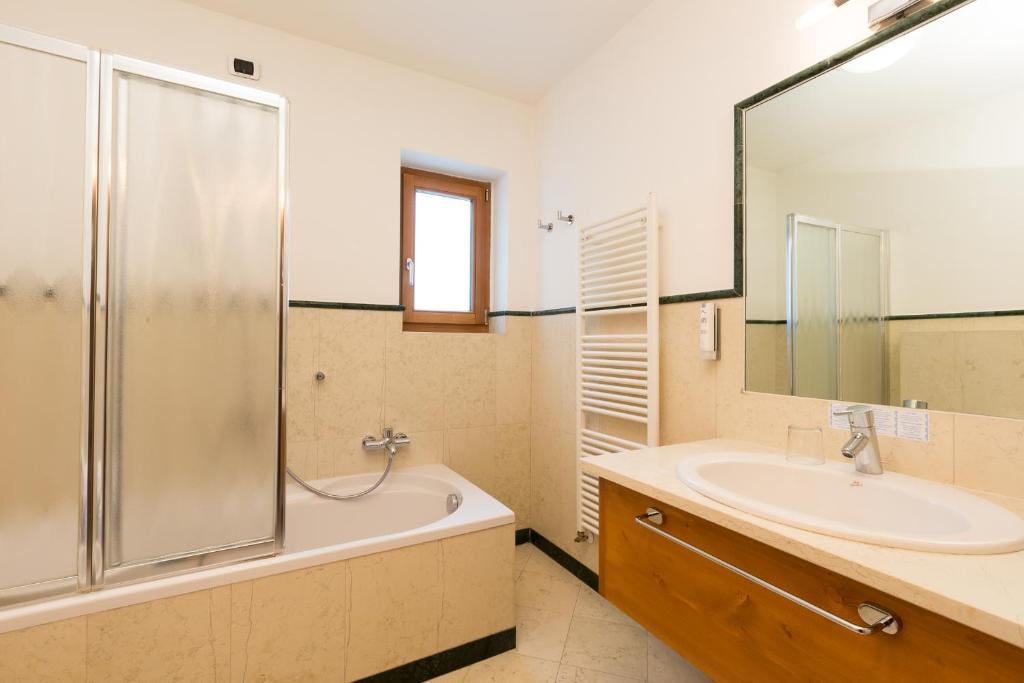 Koupelna v ubytování Hotel Touring
