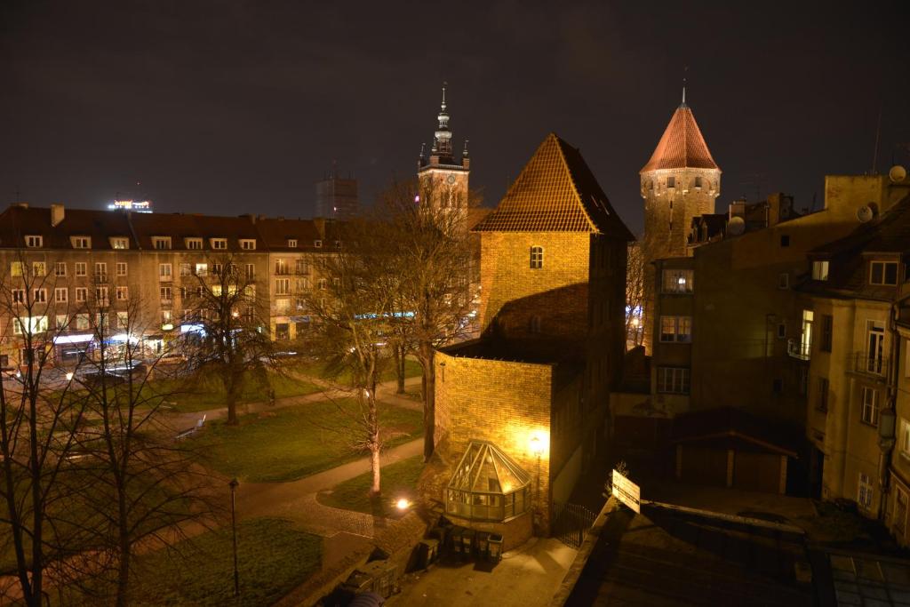 Nespecifikovaný výhled na destinaci Gdaňsk nebo výhled na město při pohledu z hostelu