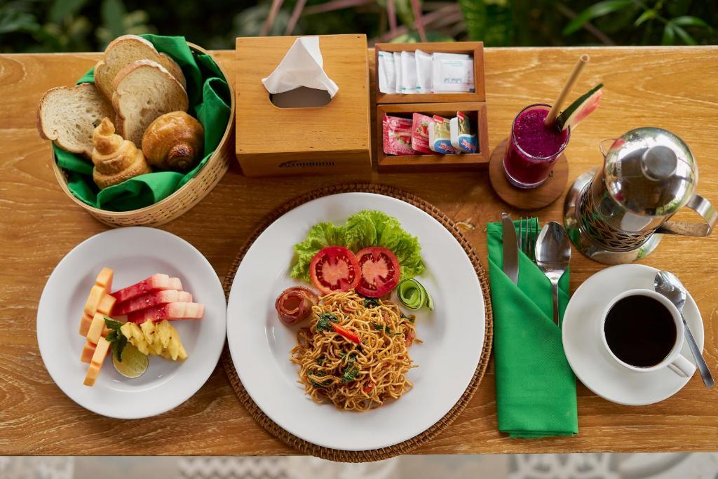 Jídlo v hotelu nebo okolí