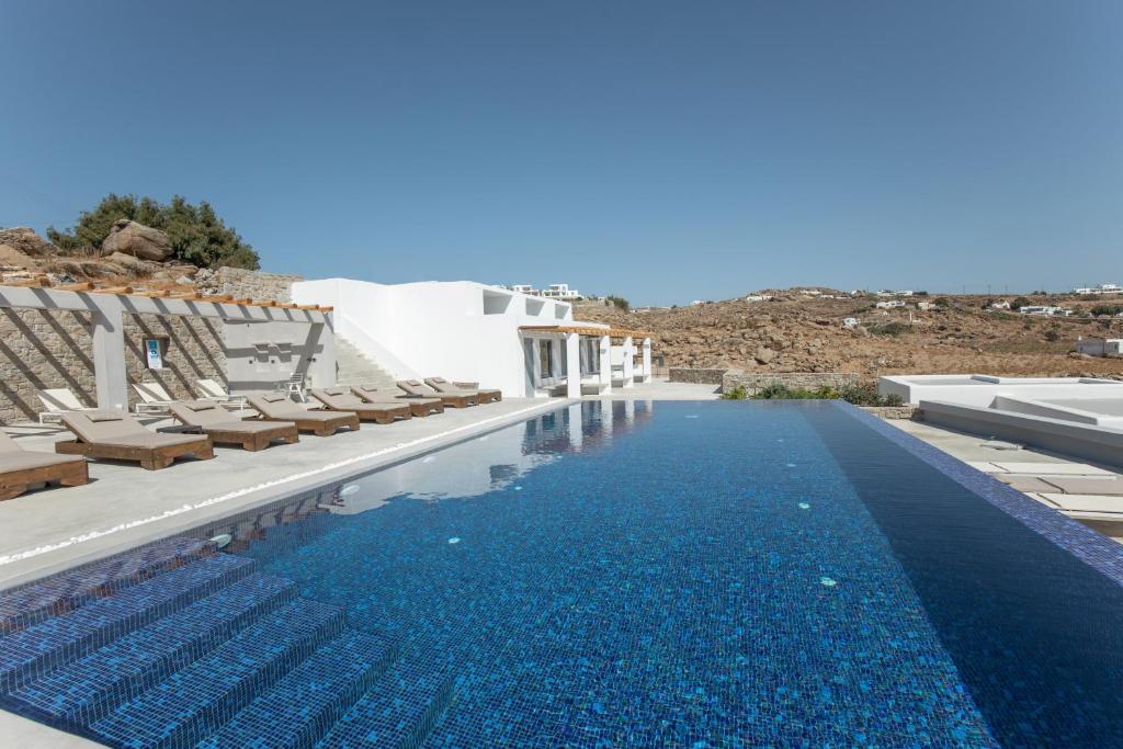 The swimming pool at or close to Lectus Mykonos
