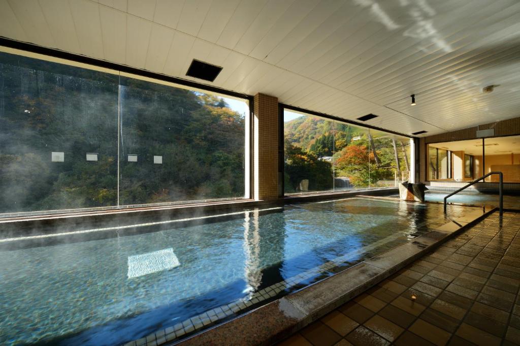 Bazén v ubytování Sansuiso Tsuchiyu Spa nebo v jeho okolí